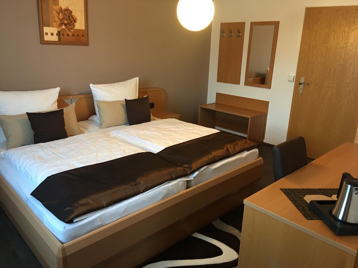 Hotel Am Bruennchen Oberbaar Exteriör bild